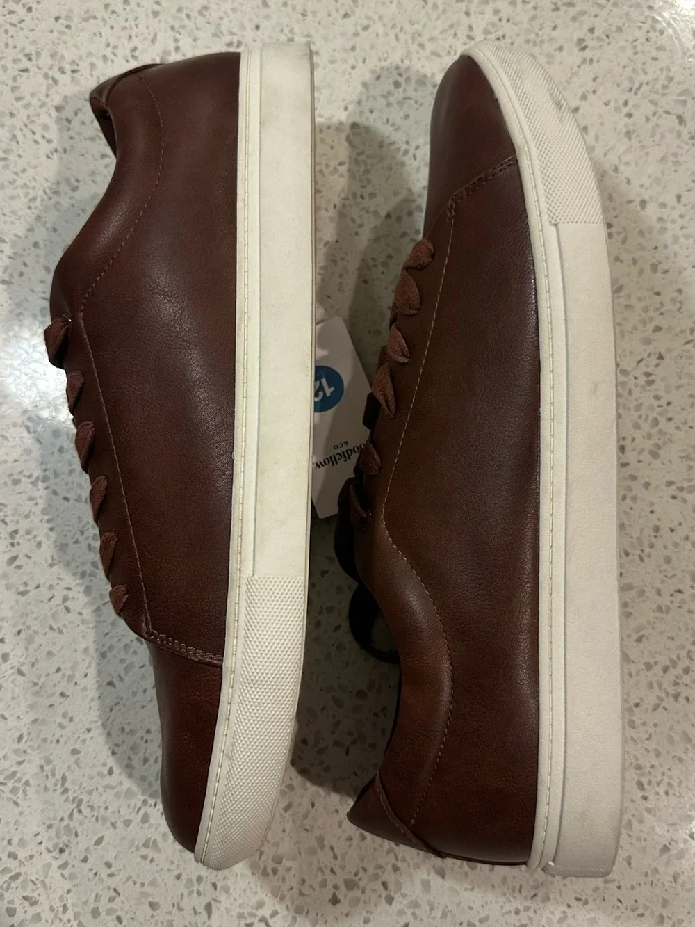 Men’s Brown Low-Top Sneakers